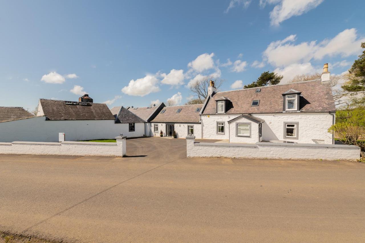 Nether Newton - Sleeps 12, Hottub, Sauna, Private Garden Newmilns Exterior photo